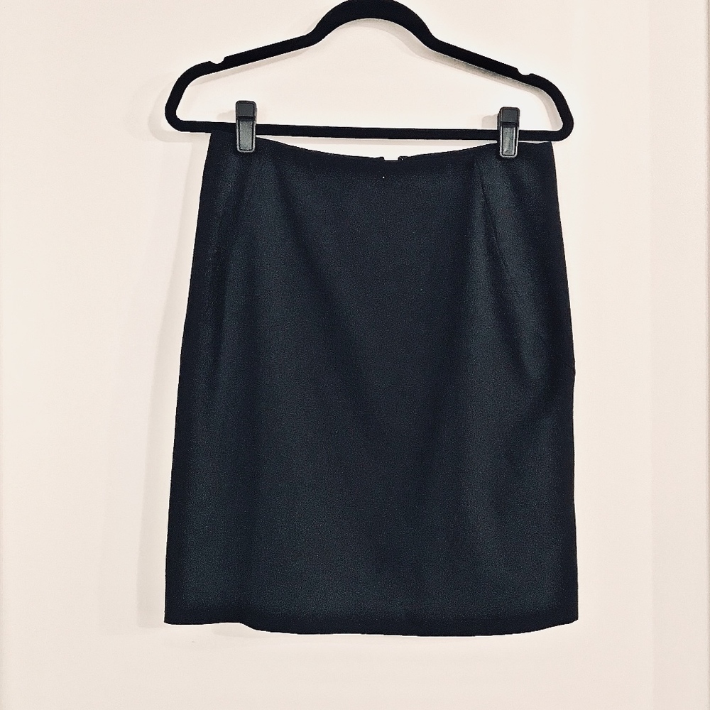 Banana Republic Pencil Skirt (Black, size 8)